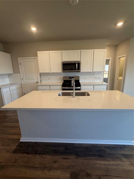 Light & Bright Open Concept Kitchen