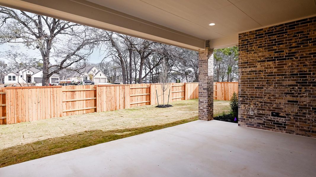 Exterior details and patio area of a home in 6 Creeks 60', Kyle (Image 3).