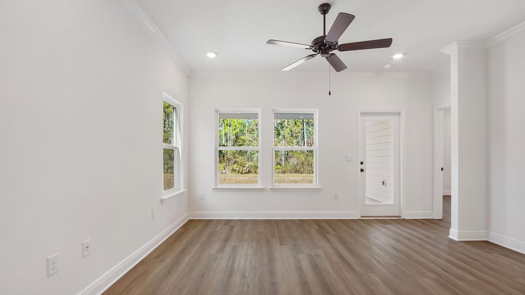 Spacious, unfurnished interior of a new home in Colonial East, Panama City Beach (Image 19). Spacious, unfurnished interior of a new home in Colonial East, Panama City Beach (Image 19).