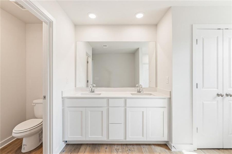 Furnished interior view inside a new home in Sherwood Square, Flowery Branch (Image 7).