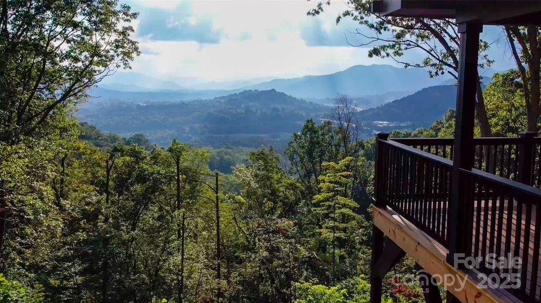 Image 24 of a home in . Image 24 of a home in .