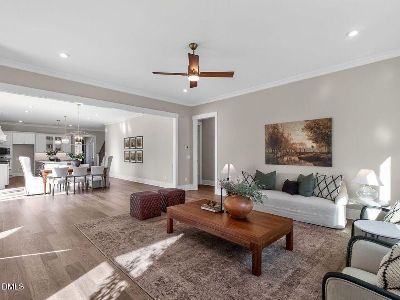 022-1280x960-family-room