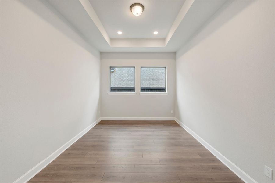 Spacious, unfurnished interior of a new home in Harvest Green 65', Richmond (Image 25).