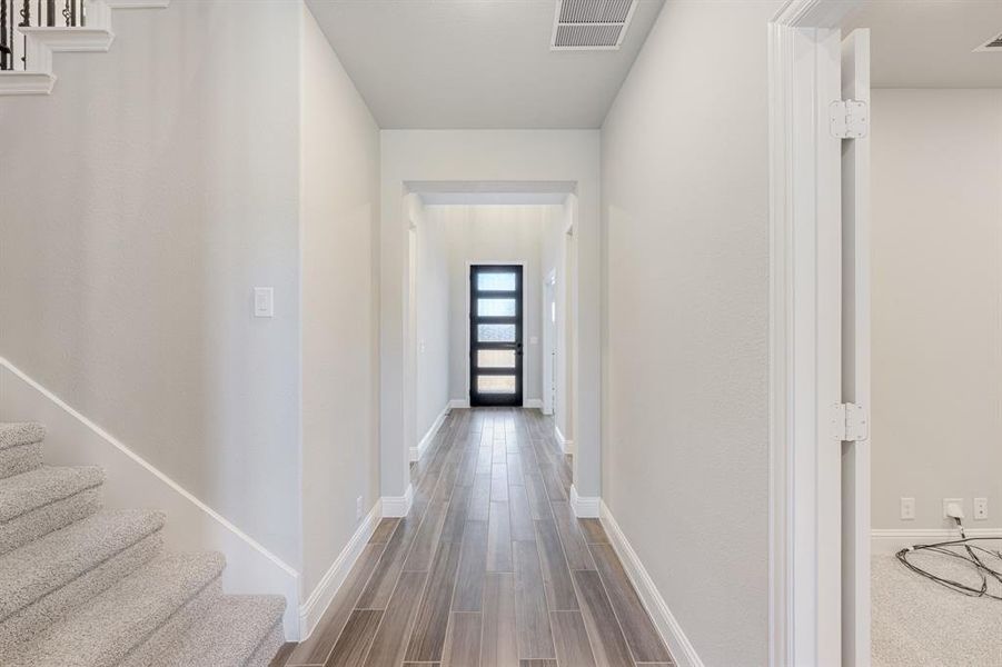 Spacious, unfurnished interior of a new home in Devonshire Classic 60-65, Forney (Image 21).