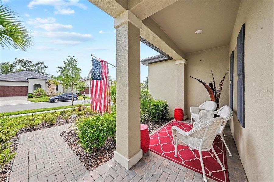 Exterior details and patio area of a home in , Land O' Lakes (Image 24).