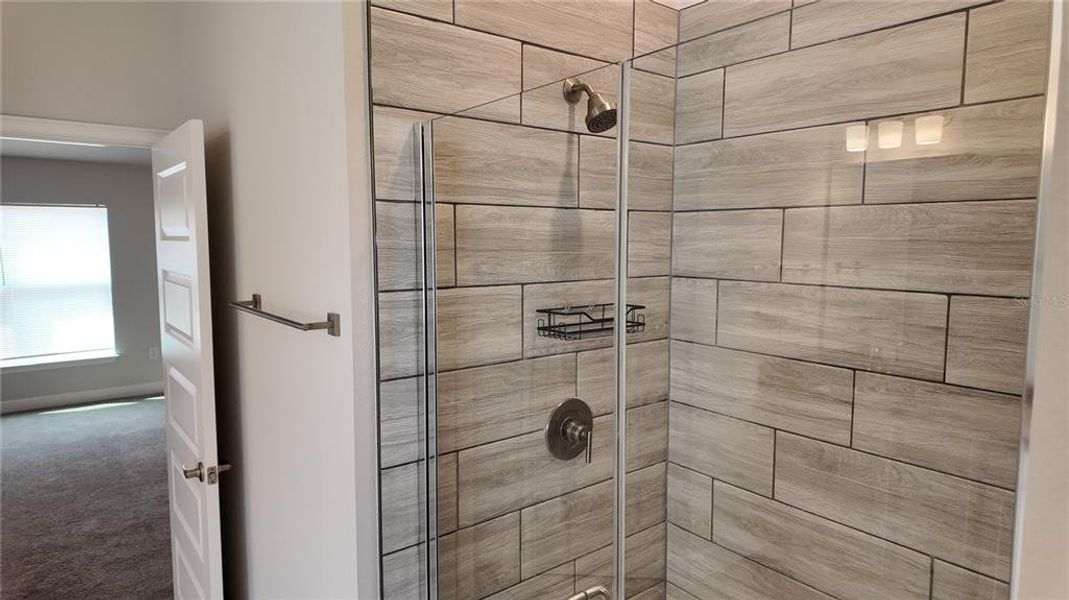 Close-up of interior finishes inside a home in Pine Bluff, Spring Hill (Image 12).