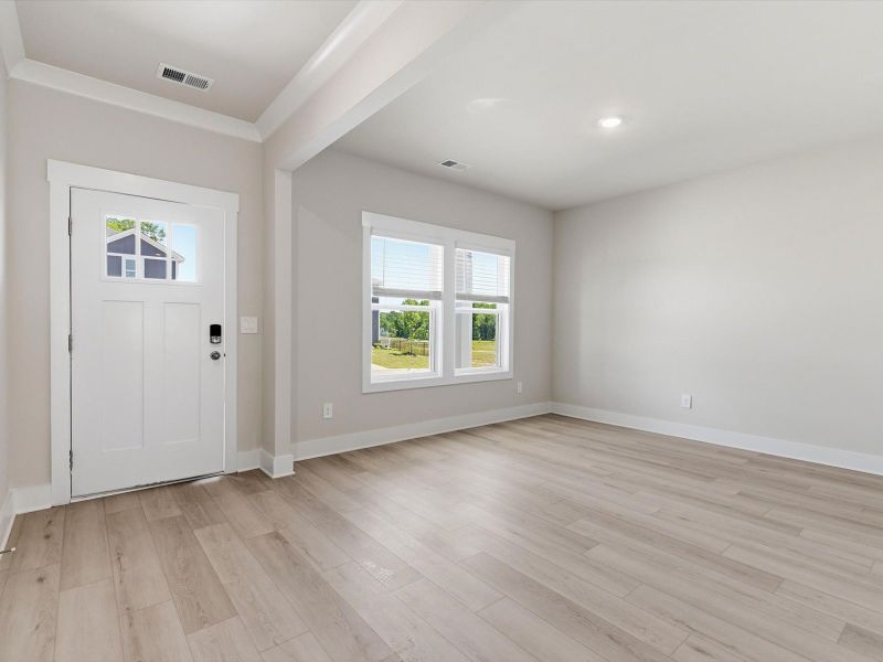 Spacious, unfurnished interior of a new home in Crossing at Abner Creek, Greer (Image 10). Spacious, unfurnished interior of a new home in Crossing at Abner Creek, Greer (Image 10).