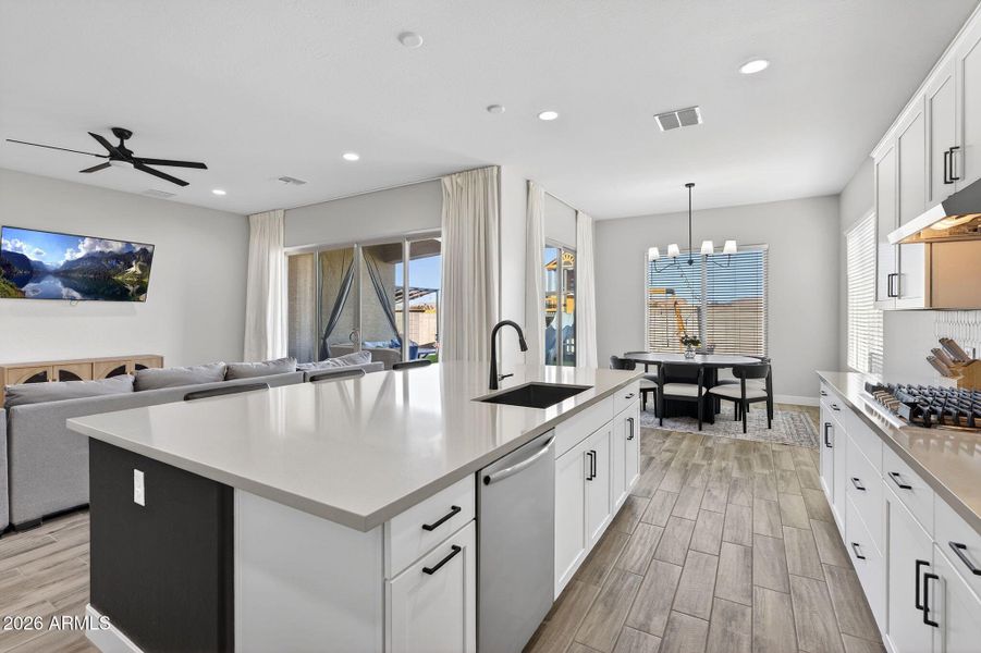 15-web-or-mls-50- E Pegasus Pkwy