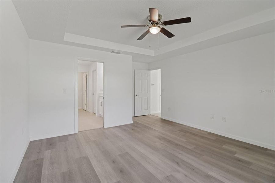 Spacious, unfurnished interior of a new home in , Ocklawaha (Image 15).
