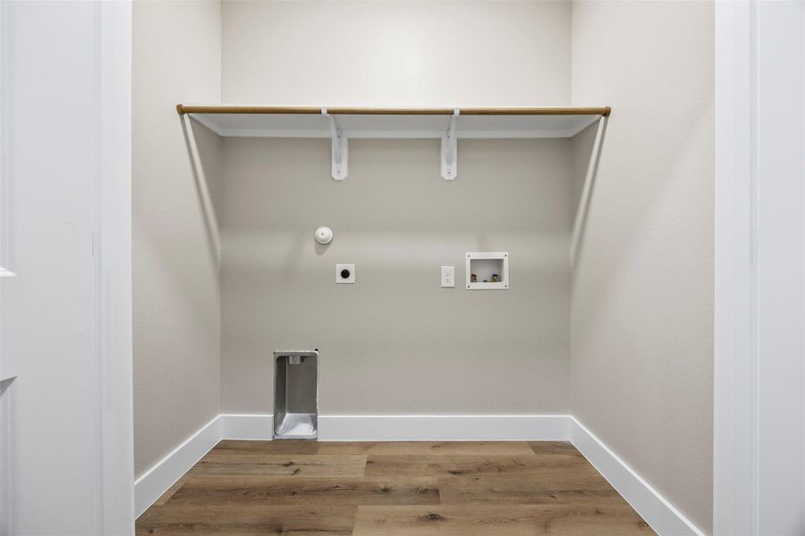 Spacious, unfurnished interior of a new home in , Houston (Image 27).