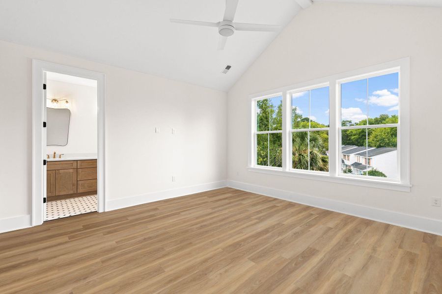 Spacious, unfurnished interior of a new home in , Mount Pleasant (Image 26).