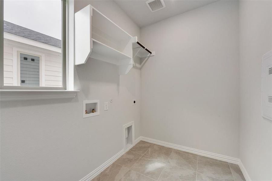 Spacious, unfurnished interior of a new home in Creekside of Crowley, Crowley (Image 17). Spacious, unfurnished interior of a new home in Creekside of Crowley, Crowley (Image 17).