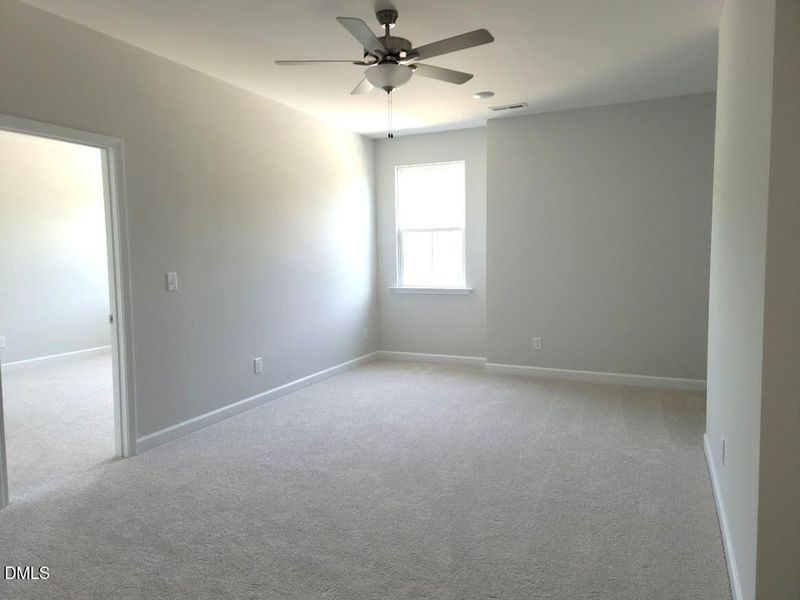 Spacious, unfurnished interior of a new home in Tobacco Road, Angier (Image 11).