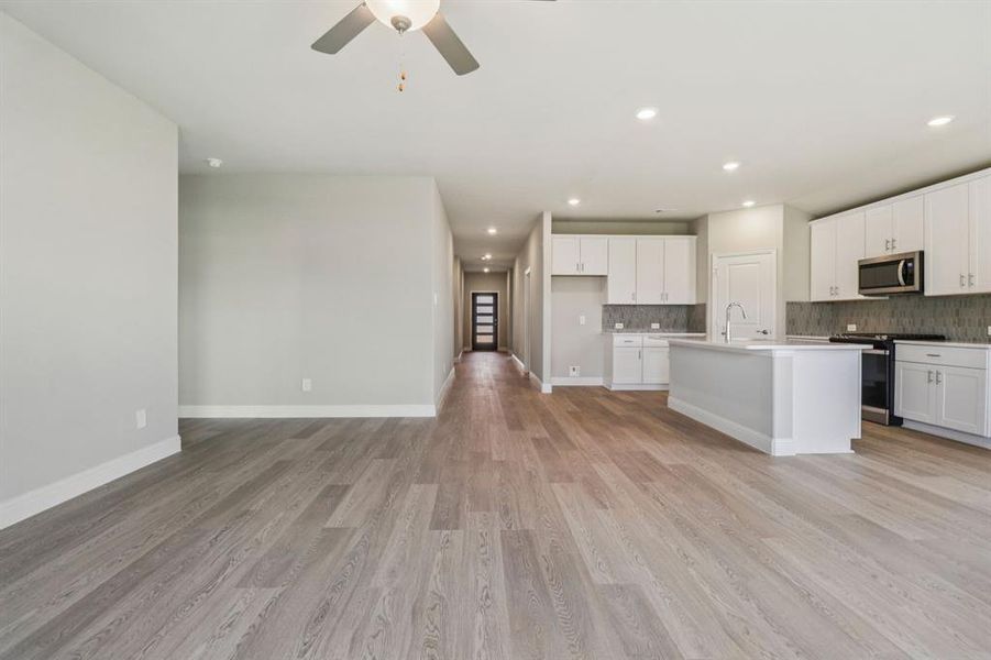 Photo is not of the actual home, but is an inspirational photo of builder’s model home and may depict options, furnishings, and/or decorator features that are not included.