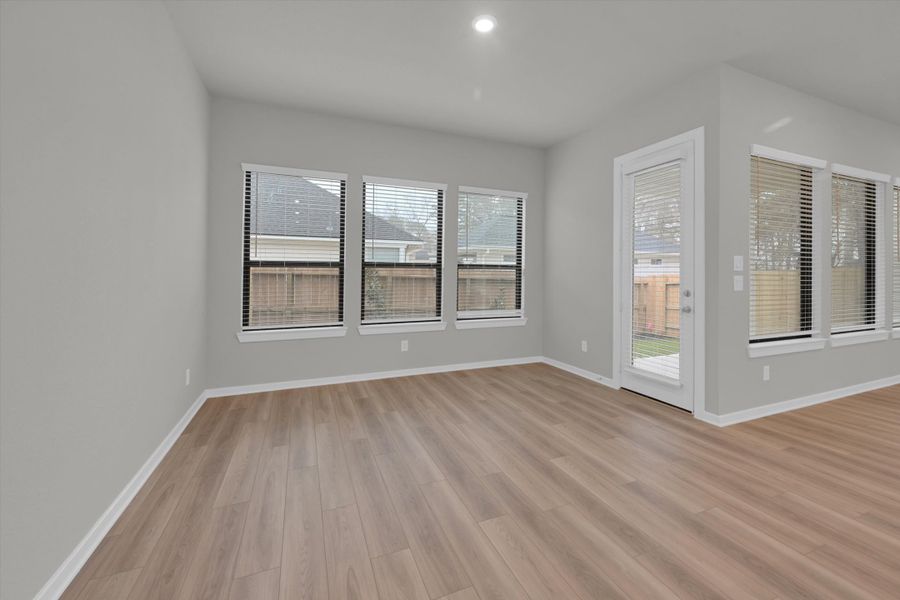 Spacious, unfurnished interior of a new home in Summer Place  35', Montgomery (Image 27).