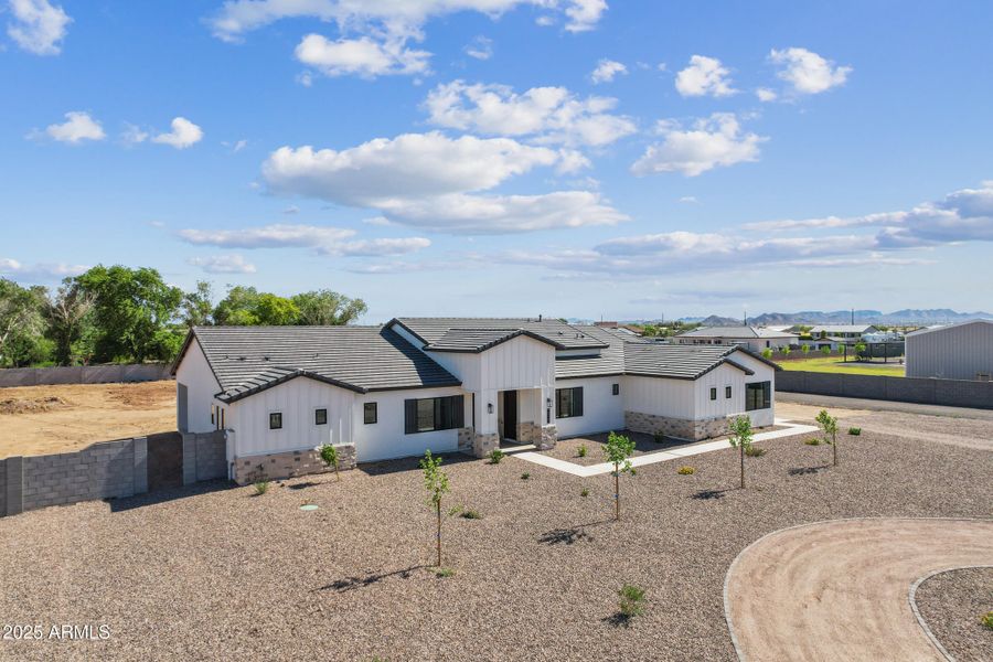 3933 E Freeman Ln-66