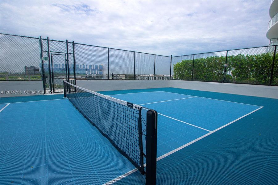 Community amenities in , North Miami (Image 50).