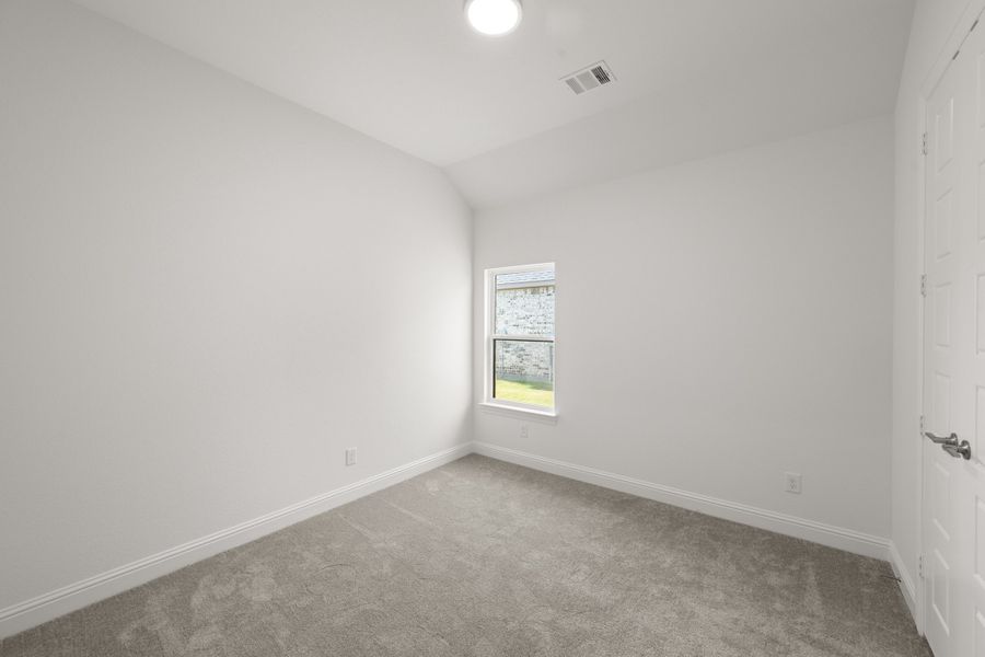 Spacious, unfurnished interior of a new home in Ridgepoint, Midlothian (Image 18).
