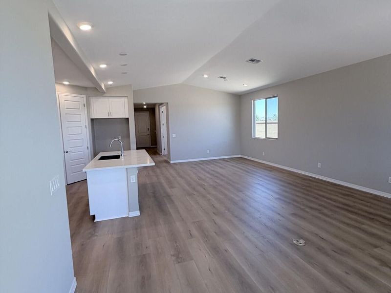 Spacious, unfurnished interior of a new home in North Ridge at Pronghorn Ranch, Prescott Valley (Image 12). Spacious, unfurnished interior of a new home in North Ridge at Pronghorn Ranch, Prescott Valley (Image 12).