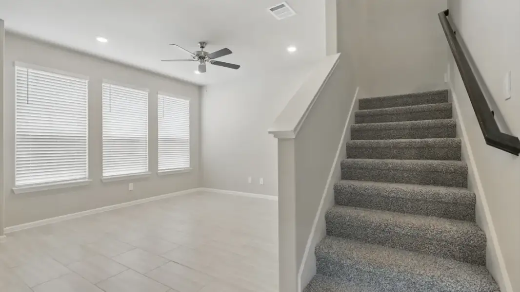 Spacious, unfurnished interior of a new home in Orchard Village, Fort Worth (Image 24).