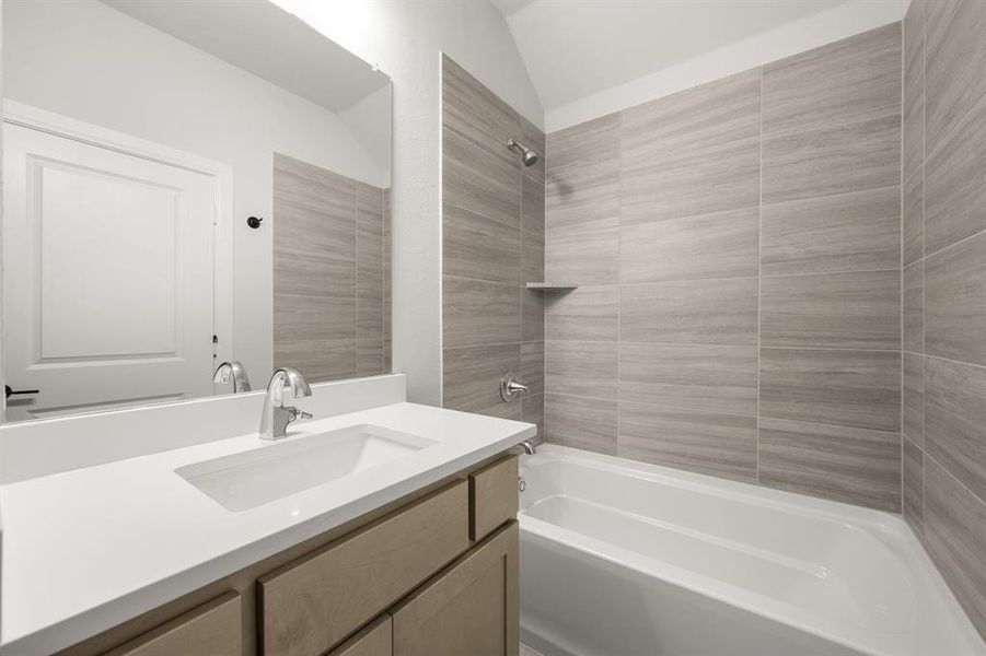 16953 Leatherflower- Bathroom-1