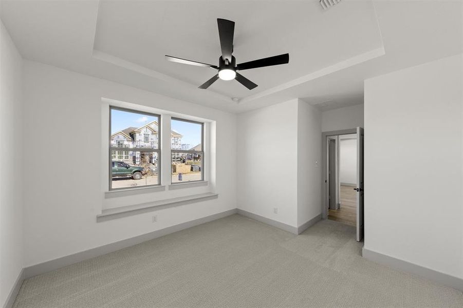 Spacious, unfurnished interior of a new home in Trails at Cottonwood Creek, Rowlett (Image 24).