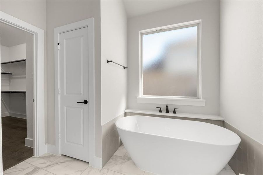 7104 Seagrove- Primary SUite-6 7104 Seagrove- Primary SUite-6