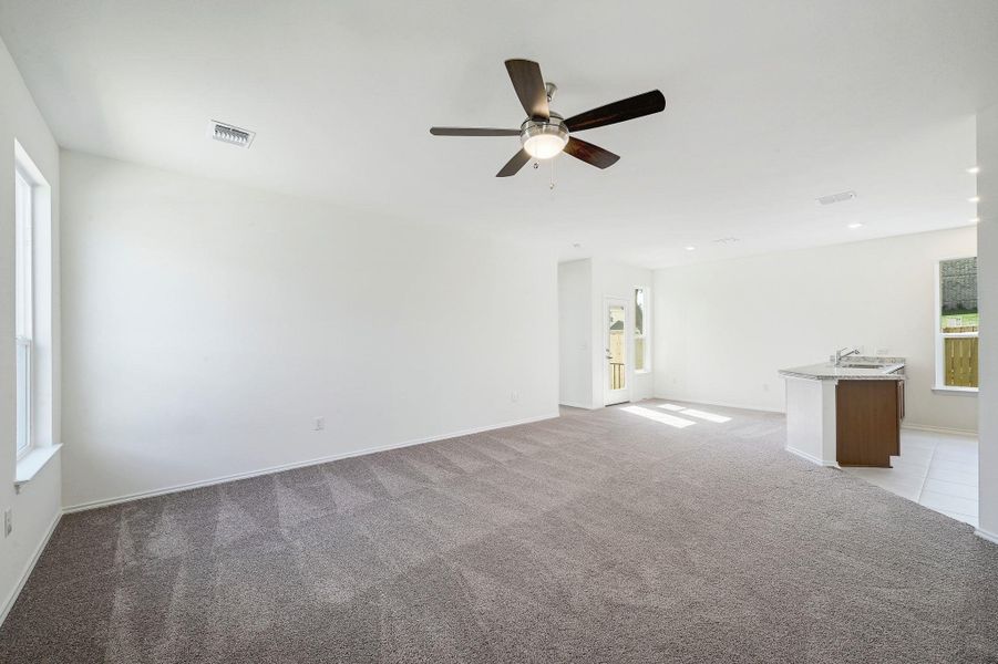 Spacious, unfurnished interior of a new home in Creekside at Estancia, Austin (Image 12).