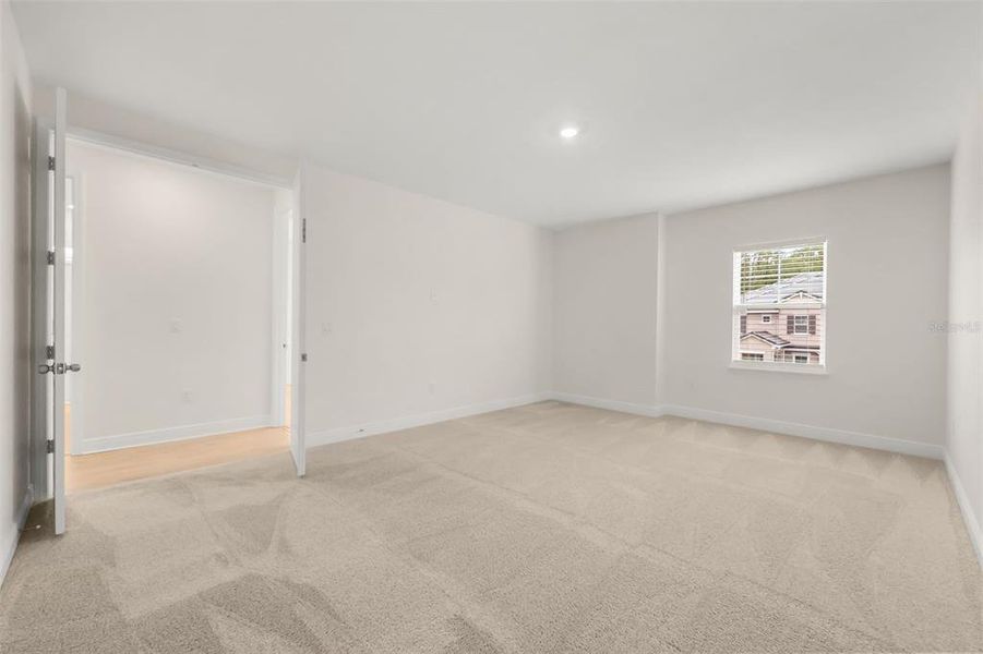 Spacious, unfurnished interior of a new home in Palms at Windermere, Windermere (Image 51). Spacious, unfurnished interior of a new home in Palms at Windermere, Windermere (Image 51).