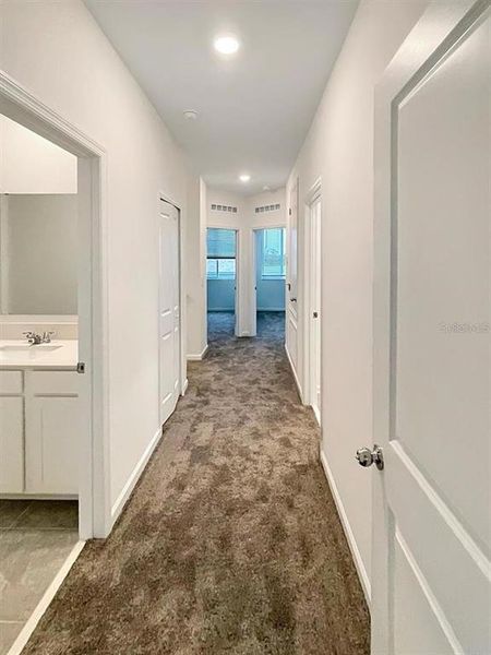 Spacious, unfurnished interior of a new home in , Davenport (Image 6).