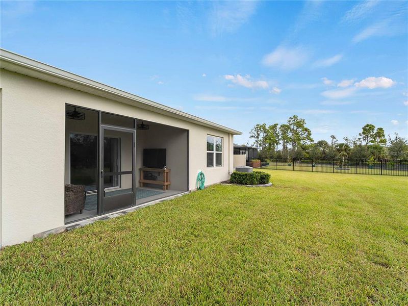 Exterior details and patio area of a home in , Port Charlotte (Image 25).