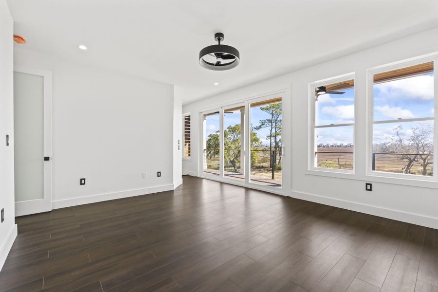 Spacious, unfurnished interior of a new home in , Pawleys Island (Image 35). Spacious, unfurnished interior of a new home in , Pawleys Island (Image 35).