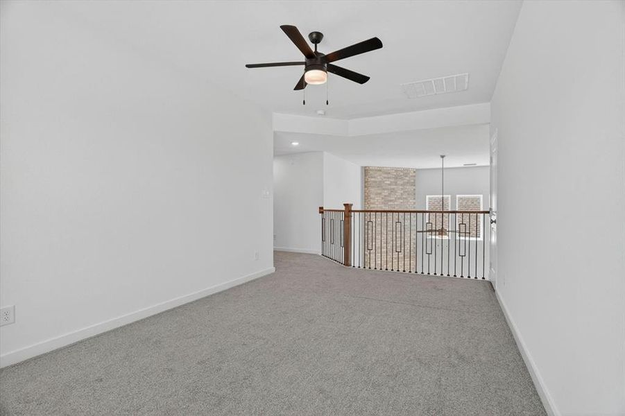 Spacious, unfurnished interior of a new home in Tavolo Park, Fort Worth (Image 26).