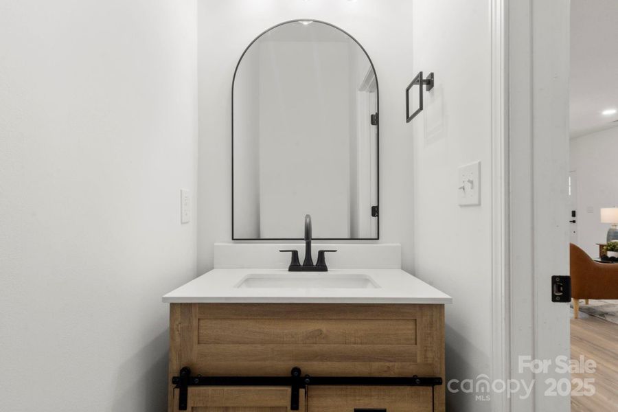 Furnished interior view inside a new home in , Dallas (Image 26). Furnished interior view inside a new home in , Dallas (Image 26).