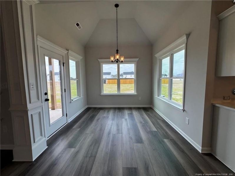 PICTURE IS REPRESENTIVE!! Kichen nook PICTURE IS REPRESENTIVE!! Kichen nook