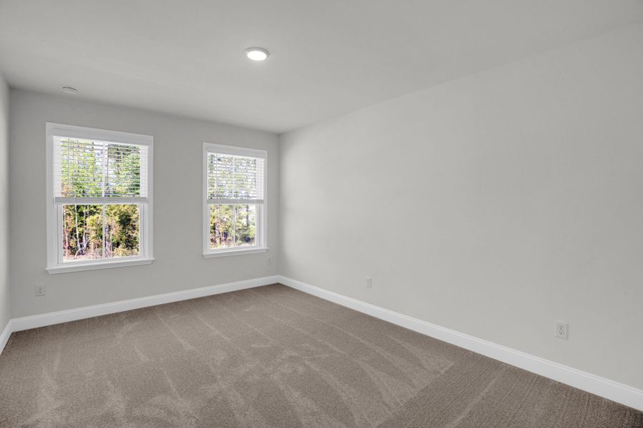 Spacious, unfurnished interior of a new home in Oakleaf Chase, Blythewood (Image 33).