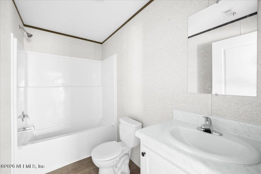 Furnished interior view inside a new home in , Palatka (Image 7).