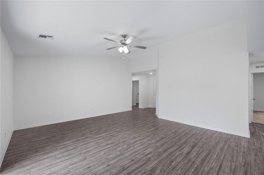 Spacious, unfurnished interior of a new home in , Port Charlotte (Image 11).
