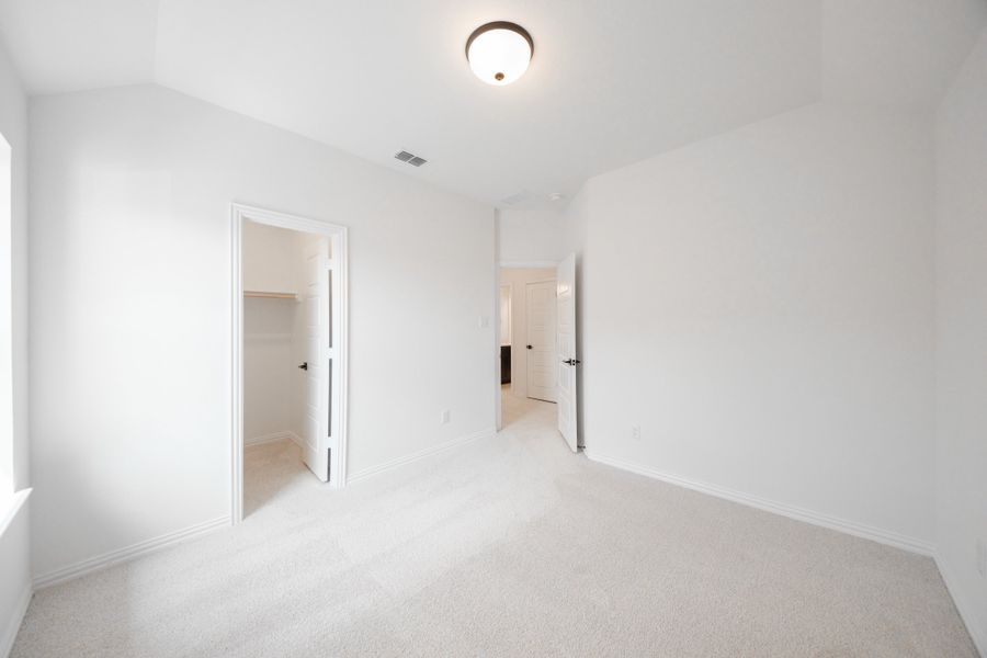 Spacious, unfurnished interior of a new home in Wildflower Ranch, Justin (Image 19).