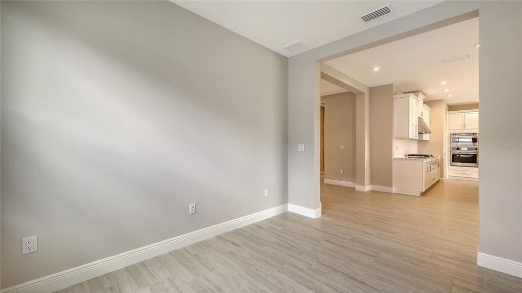 Spacious, unfurnished interior of a new home in Woodland Preserve, Parrish (Image 27).