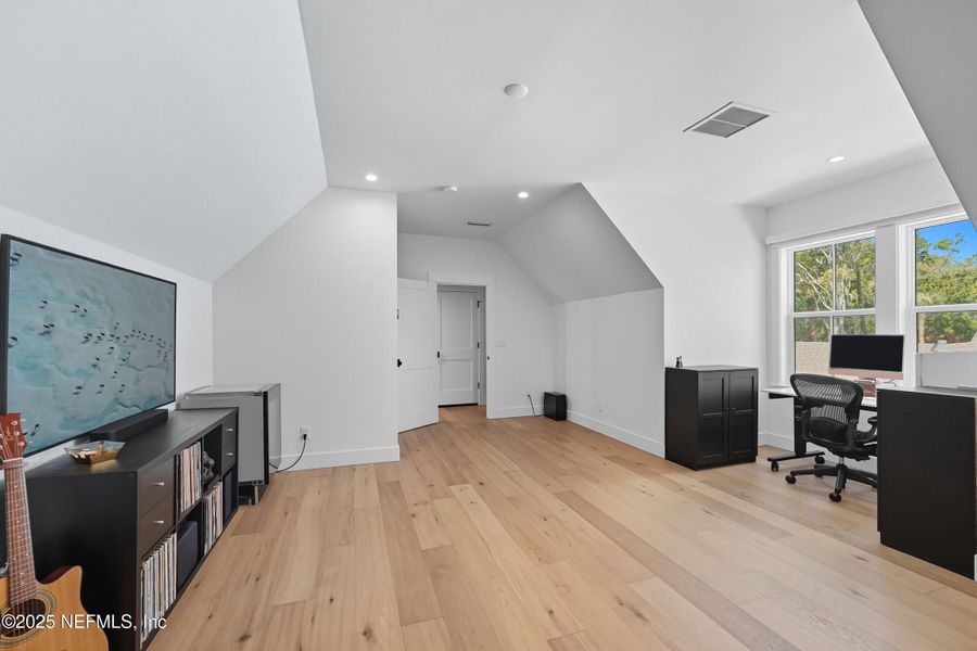 Image 55 of a home in .