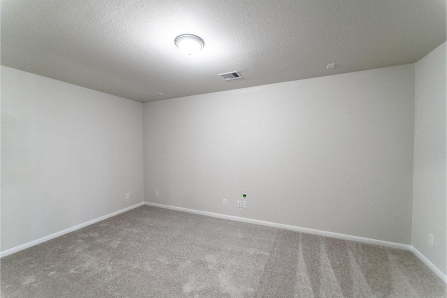 Spacious, unfurnished interior of a new home in Creekhaven, Rosharon (Image 19).