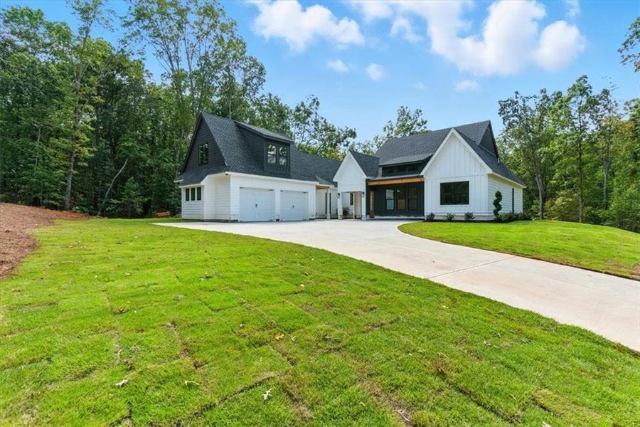 Image 34 of a home in .