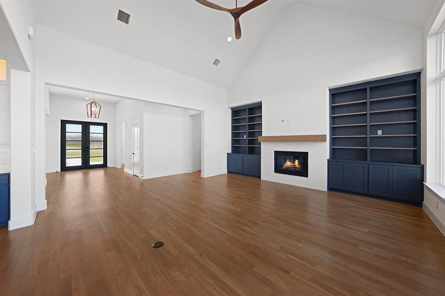 Spacious, unfurnished interior of a new home in King's Crossing - Phase 3, Parker (Image 37).