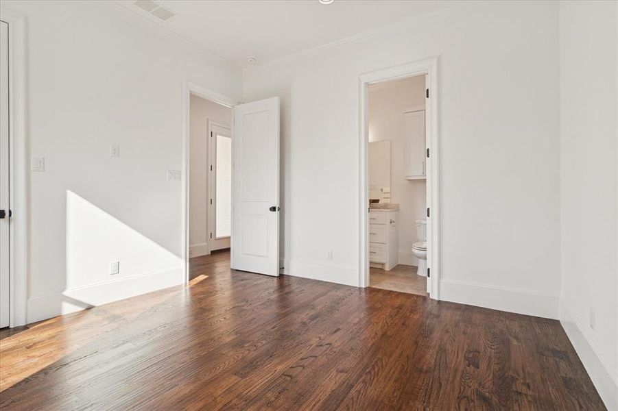 Spacious, unfurnished interior of a new home in , Dallas (Image 22).