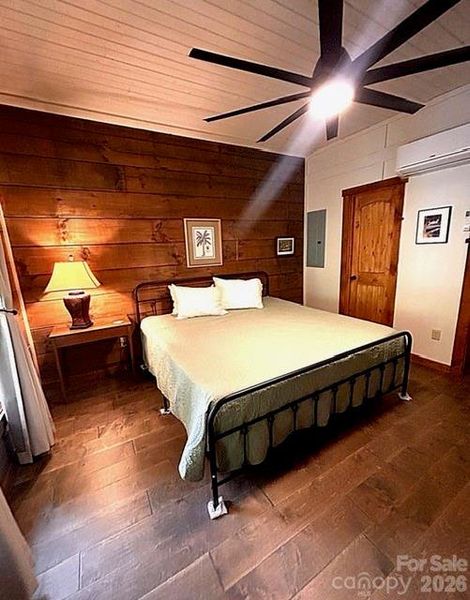 Furnished interior view inside a new home in , Saluda (Image 5).