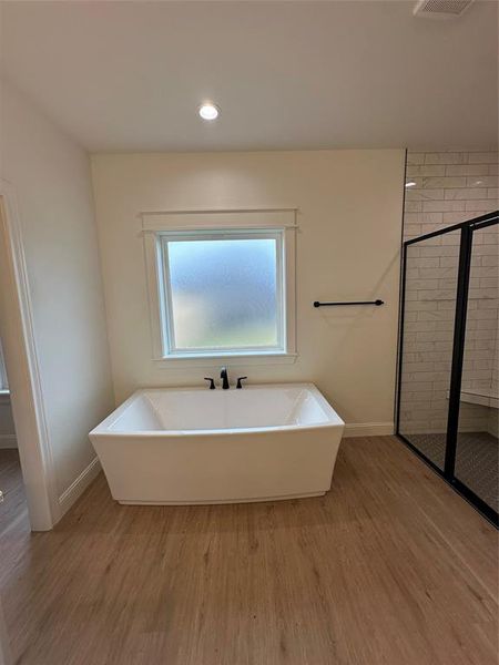 Furnished interior view inside a new home in , Abilene (Image 6).