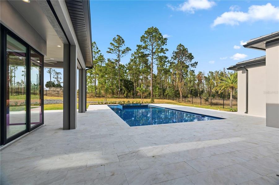 Exterior details and patio area of a home in , Montverde (Image 4).