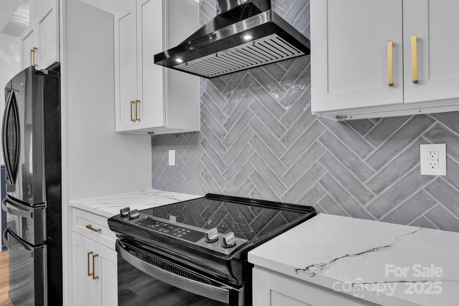 Image 39 of a home in .