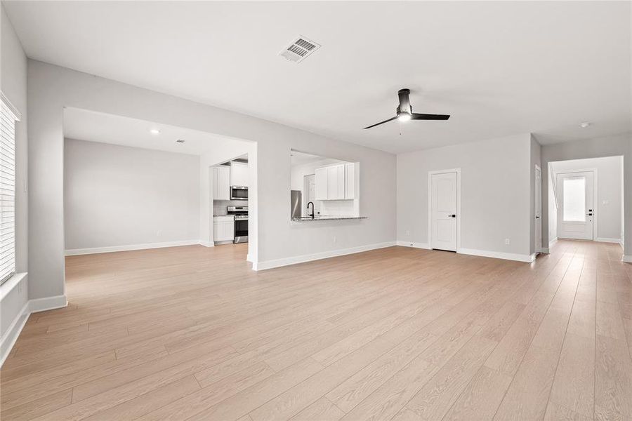Spacious, unfurnished interior of a new home in Princeton Heights, Princeton (Image 5).
